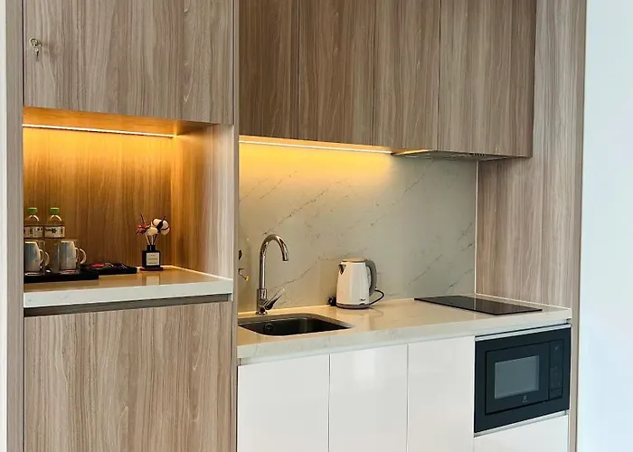 Happy Happy Sunrise A La Carte Apartment